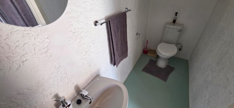 4 Bedroom Property for Sale in Flamwood North West